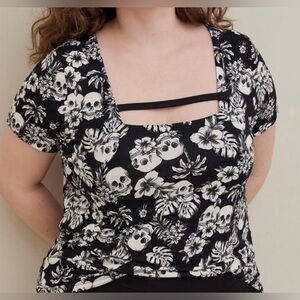 Torrid LoveSick Strappy Tee - Super Soft Tropical Skulls Black 1X